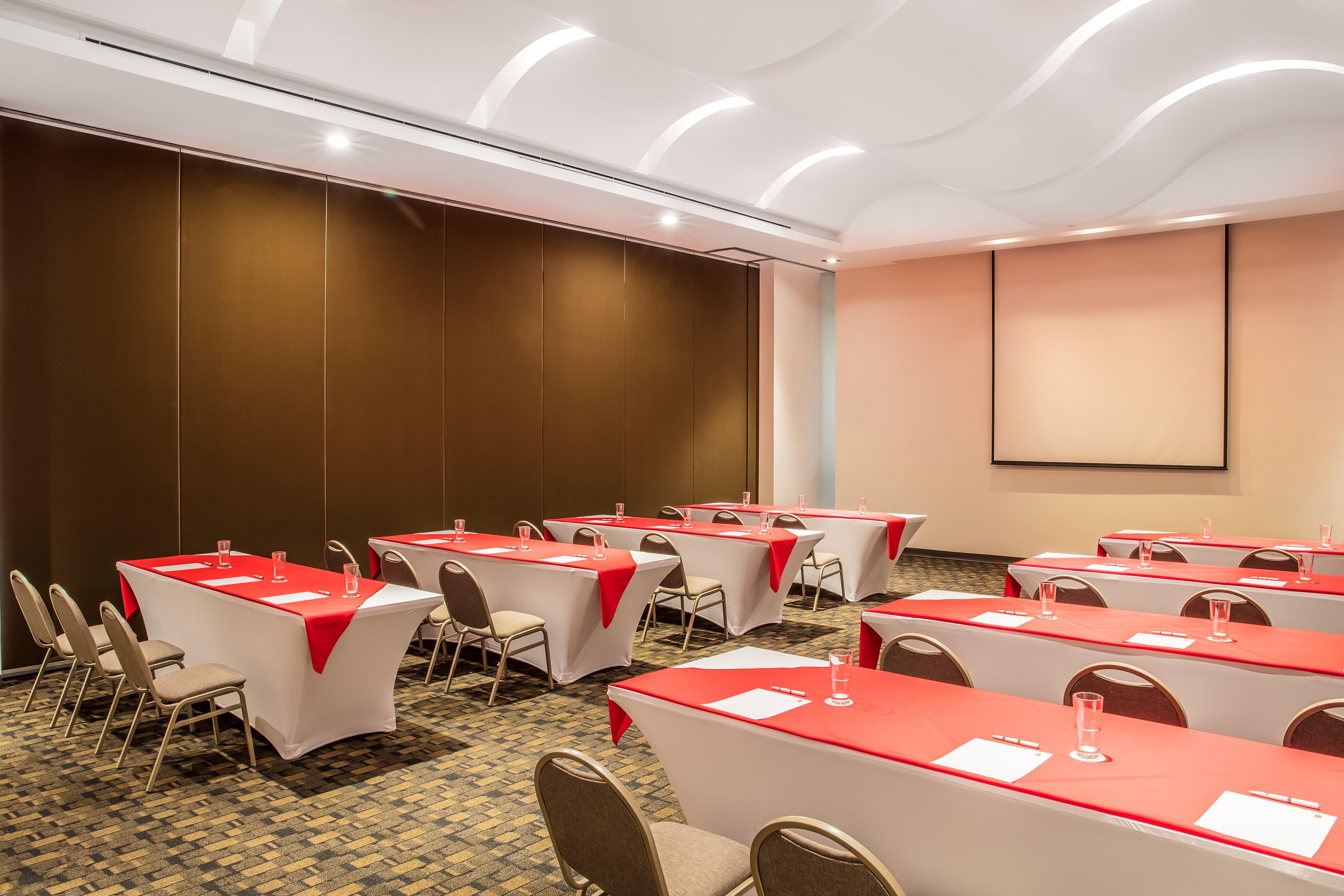 Fiesta Inn Silao Puerto Interior Eksteriør billede